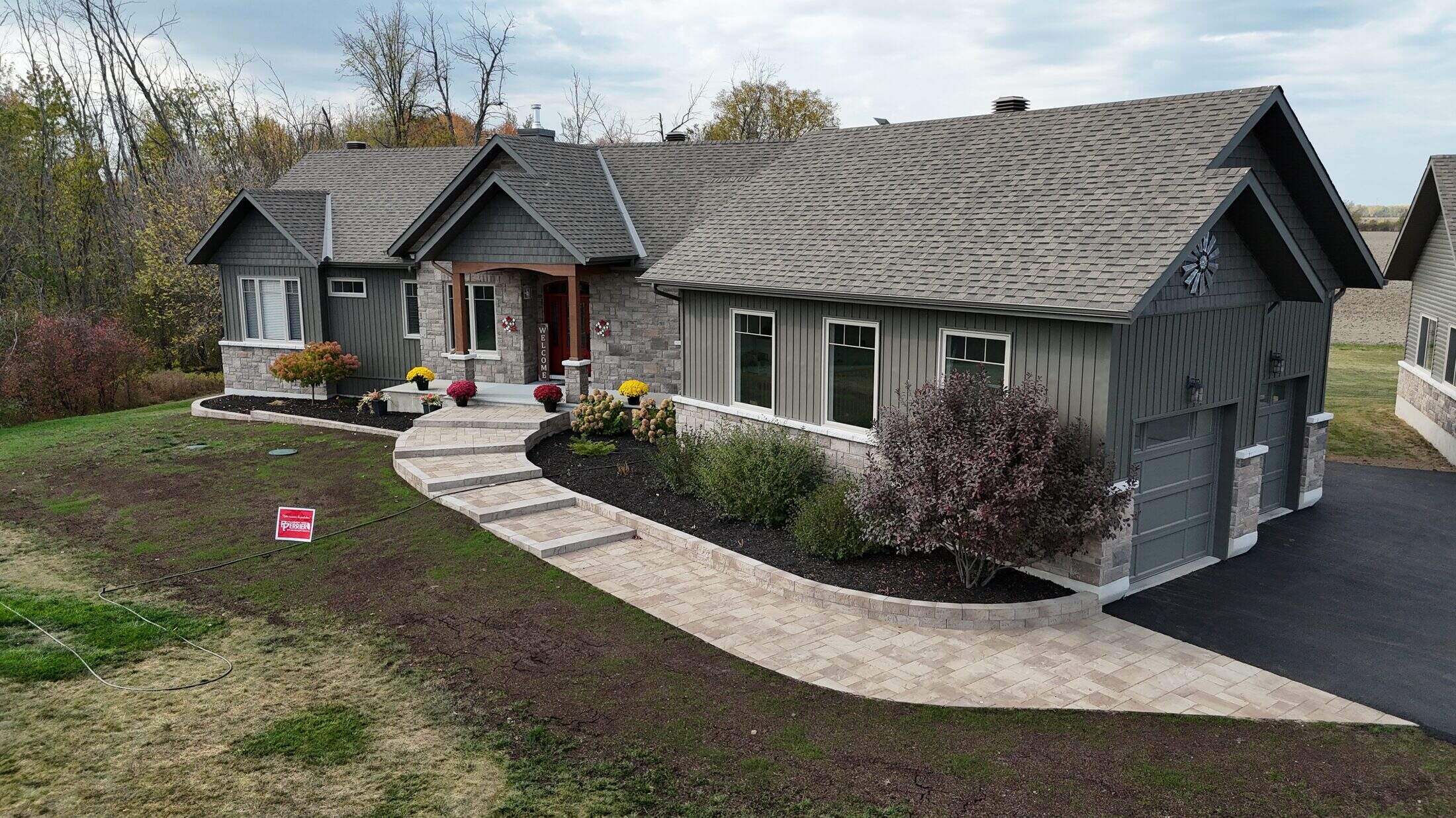 Entrée courbe vue large