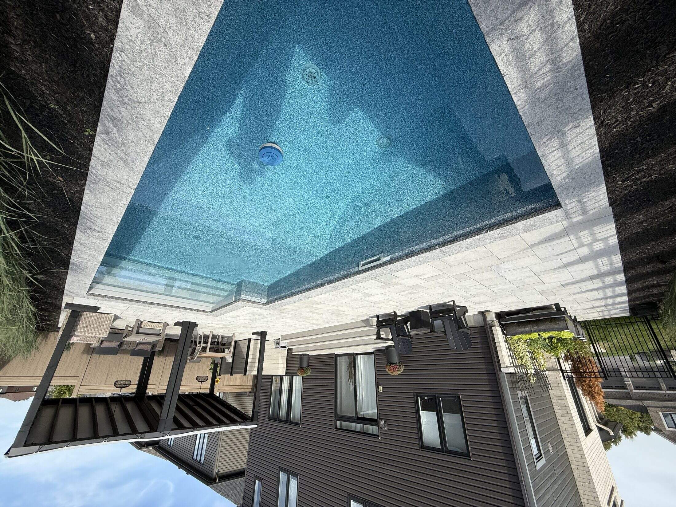 Détail eau et pergola