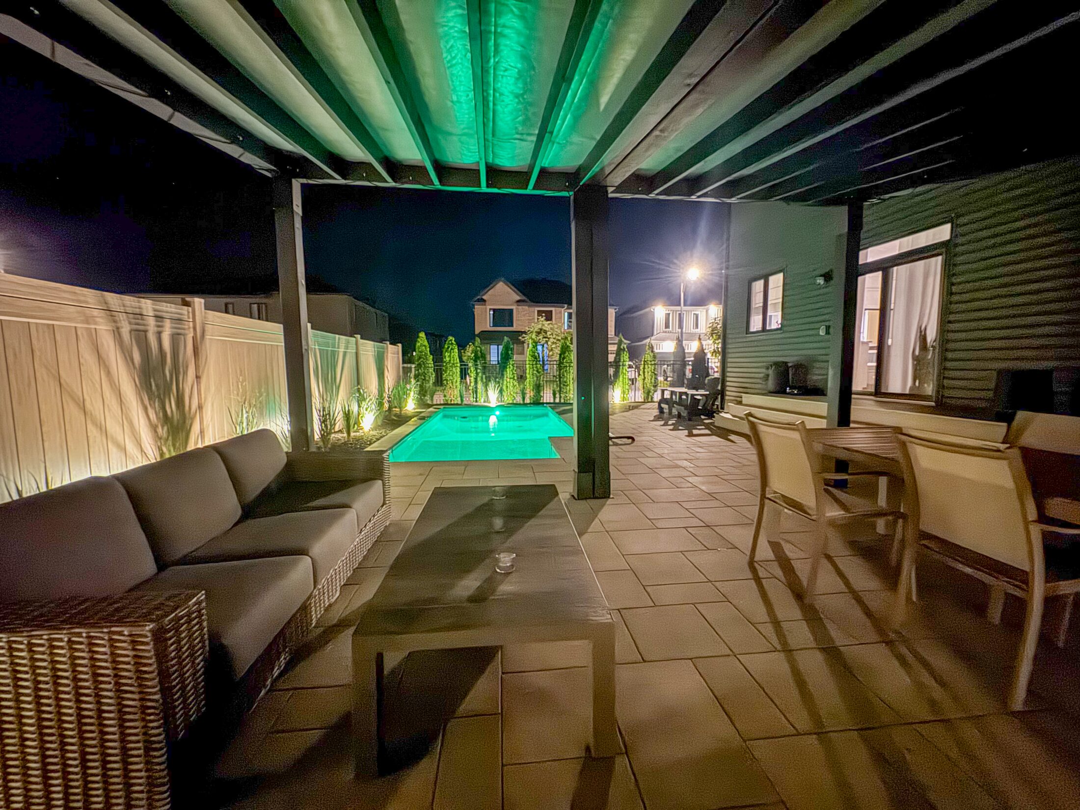 Pergola avec éclairage de nuit